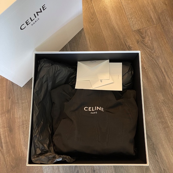 NWT. CELINE MICRO BELT BAG IN GRAINED CALFSKIN. COLOR: GREY - Picture 9 of 10